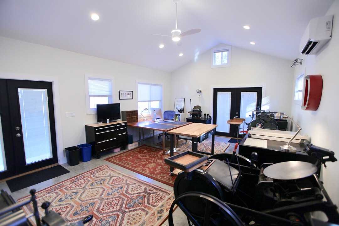 Interior of the Premier Pro Ranch Garage Workshop 03