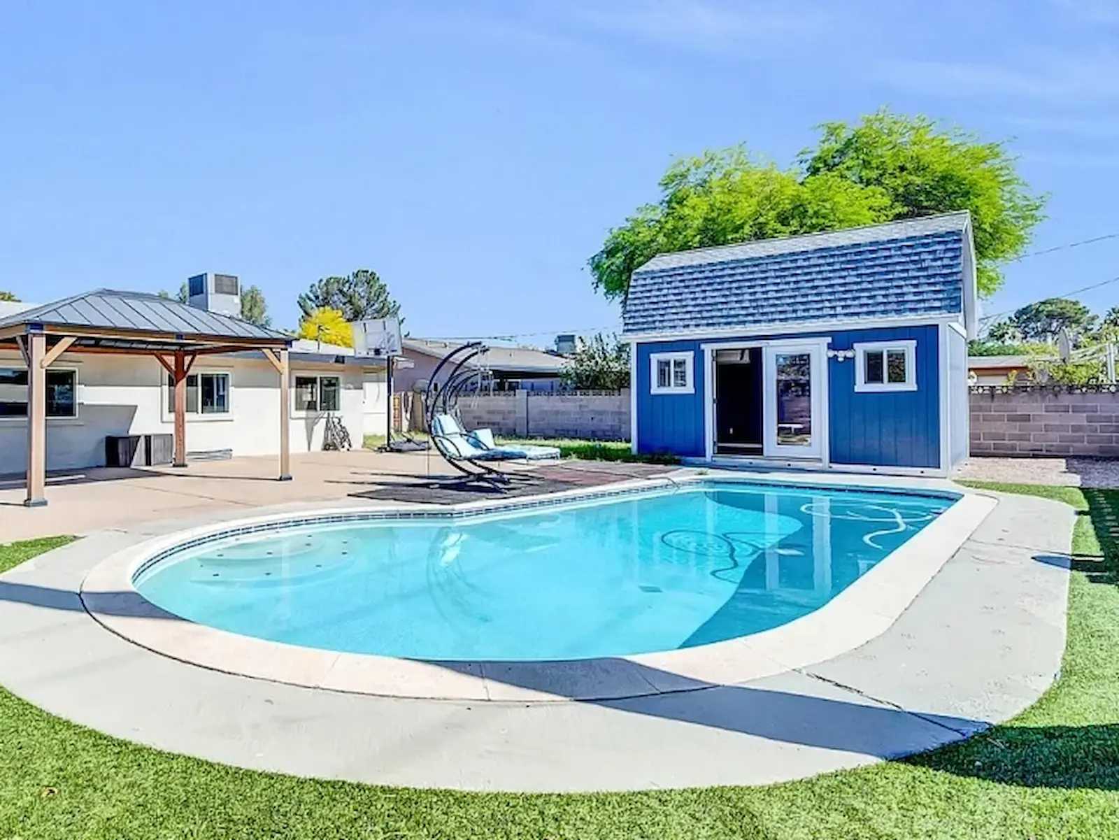 Blue Premier Pro Tall Barn for podcast studio