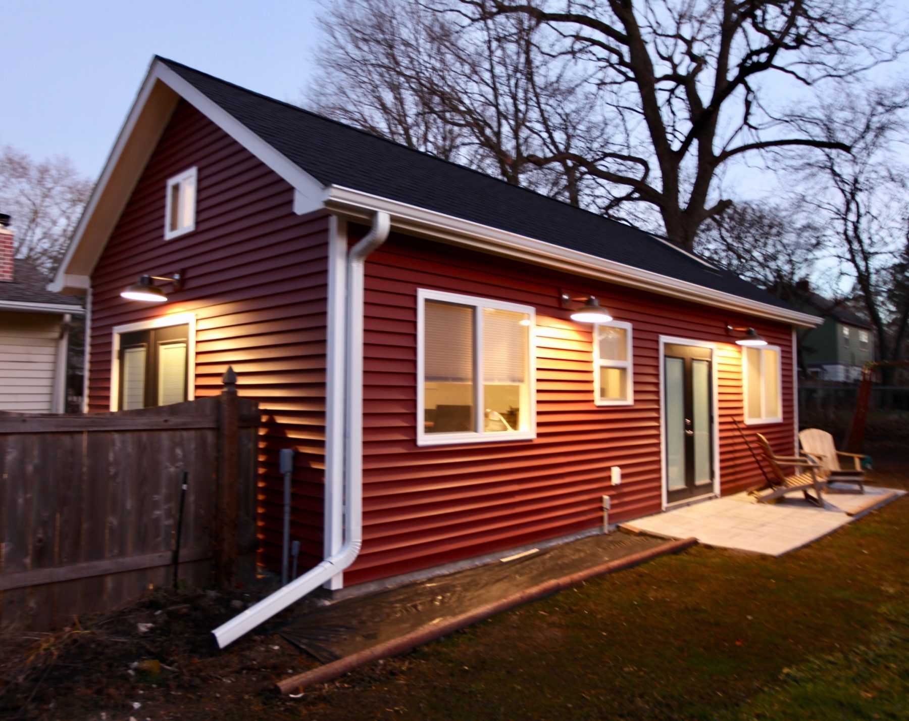 Exterior of the Premier Pro Ranch Garage Workshop Side View